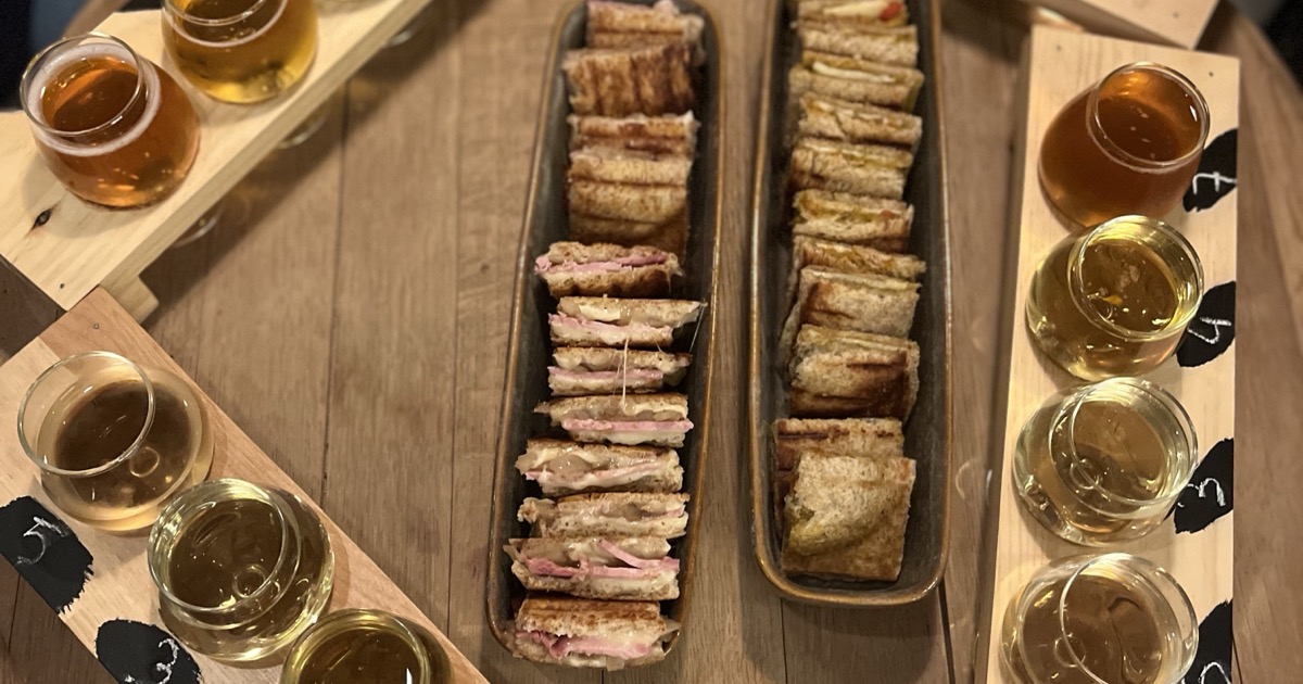 Planches et croques à partager au Judor Bar